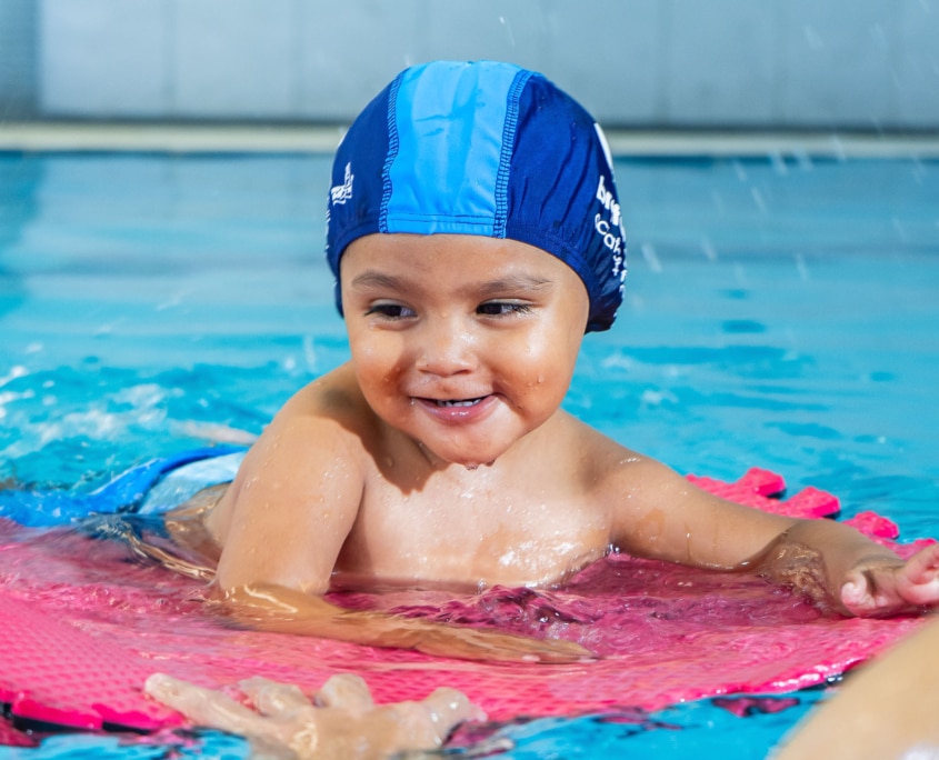 NATACIÓN PARA BEBÉS