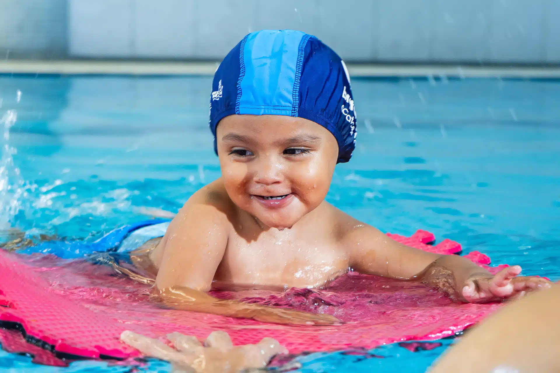 NATACIÓN PARA BEBÉS